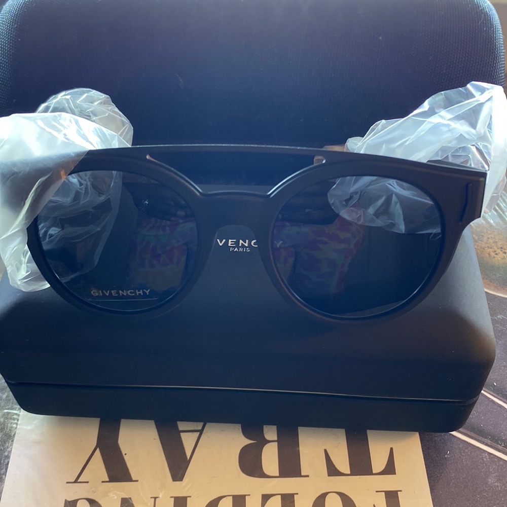 Authentic glasses - Picture 6 of 6